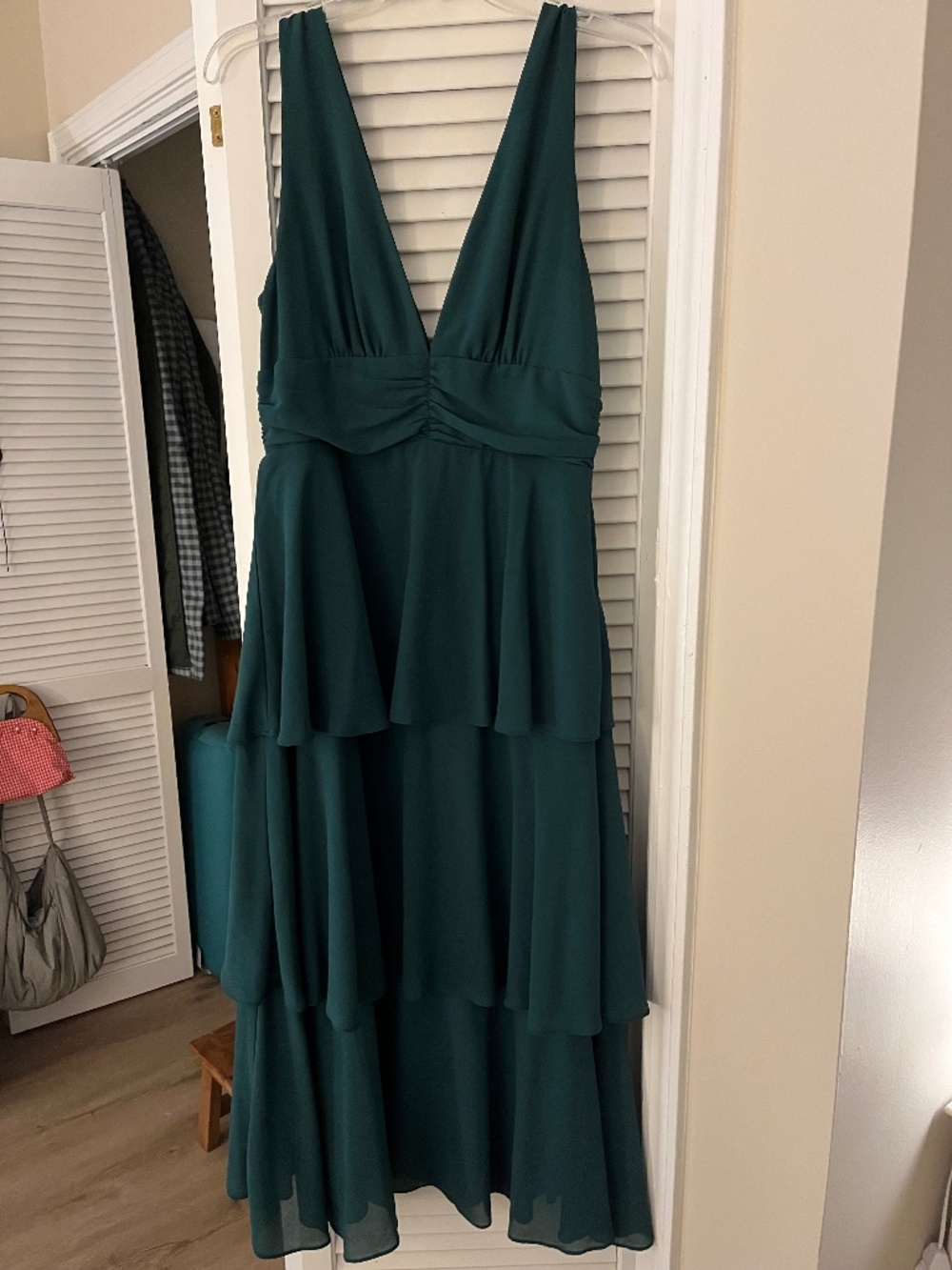 lulu's dark emerald green tiered deep v dress